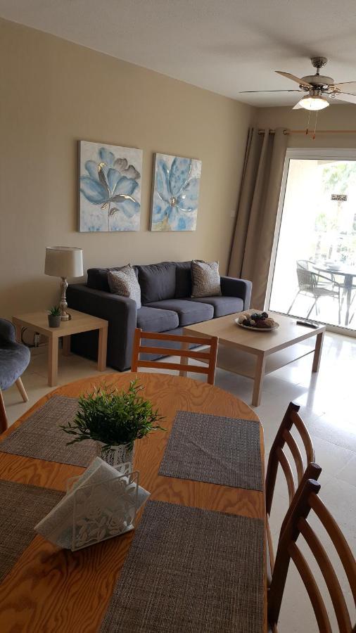 Regina Gardens 205 Block 7 Apartamento Paphos Exterior foto